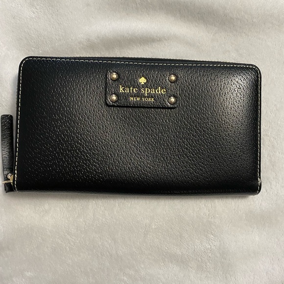 Kate Spade Black Leather Wallet Pink & Red Polka Dot Interior - Picture 1 of 10